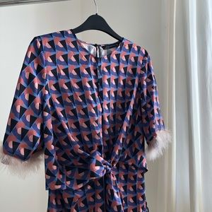 •NWOT• Zara Geo Print Feathered Blouse